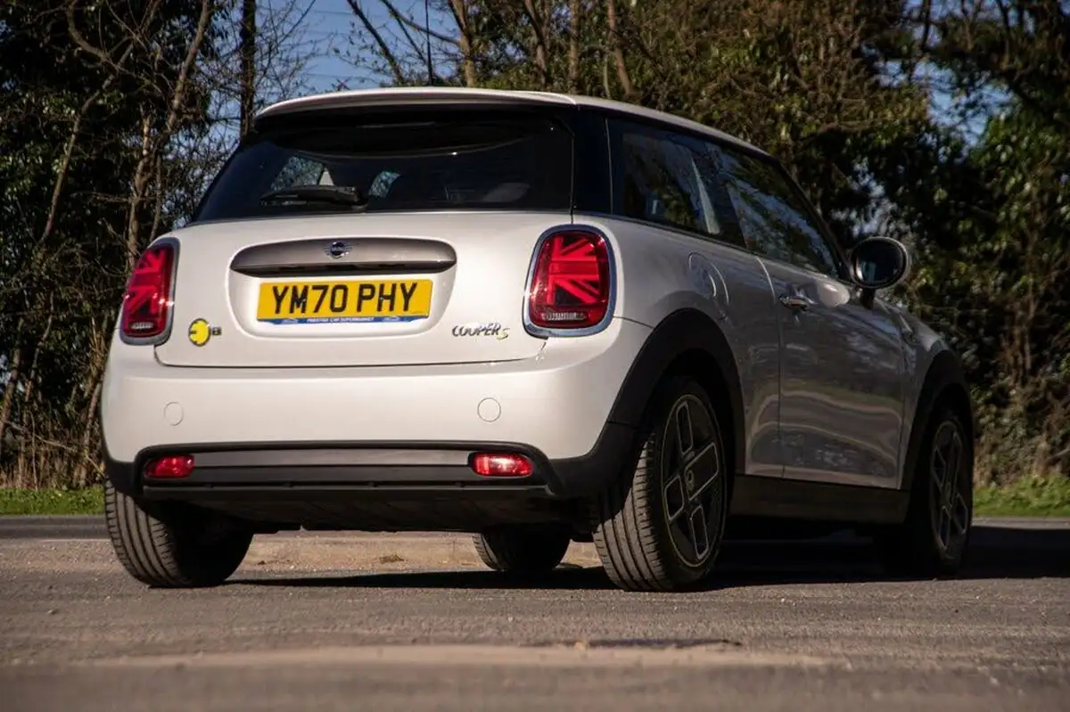 2021-mini-cooper-e-cooper-s-1-big-6