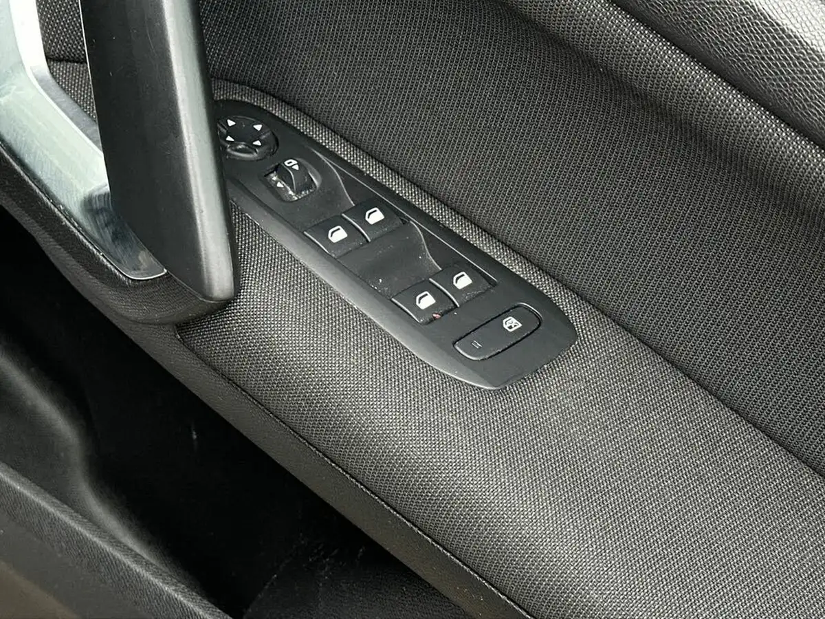 2020-peugeot-308-12-puretech-allure-130bhp-big-18