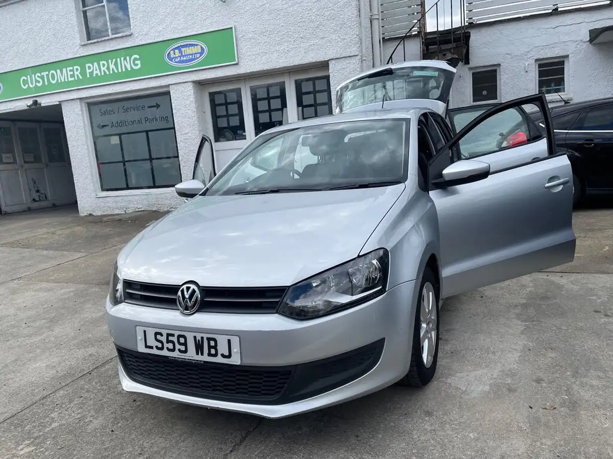 2009-volkswagen-polo-14-se-86ps-5d-dsg-big-1