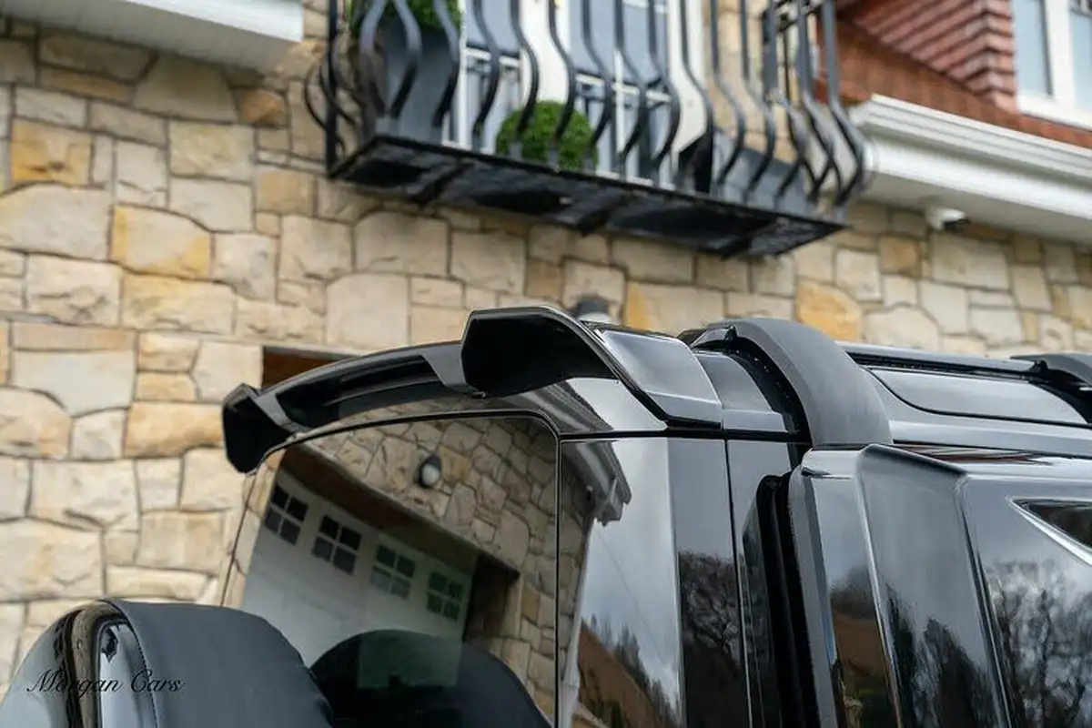 2023-land-rover-110-defender-30-d250-x-dynamic-hse-big-12