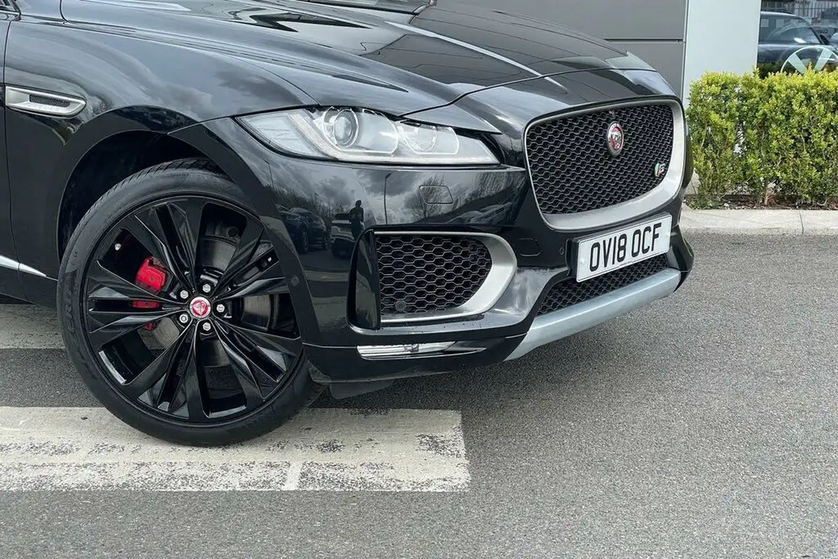 2018-jaguar-f-pace-30td-s-awd-big-31
