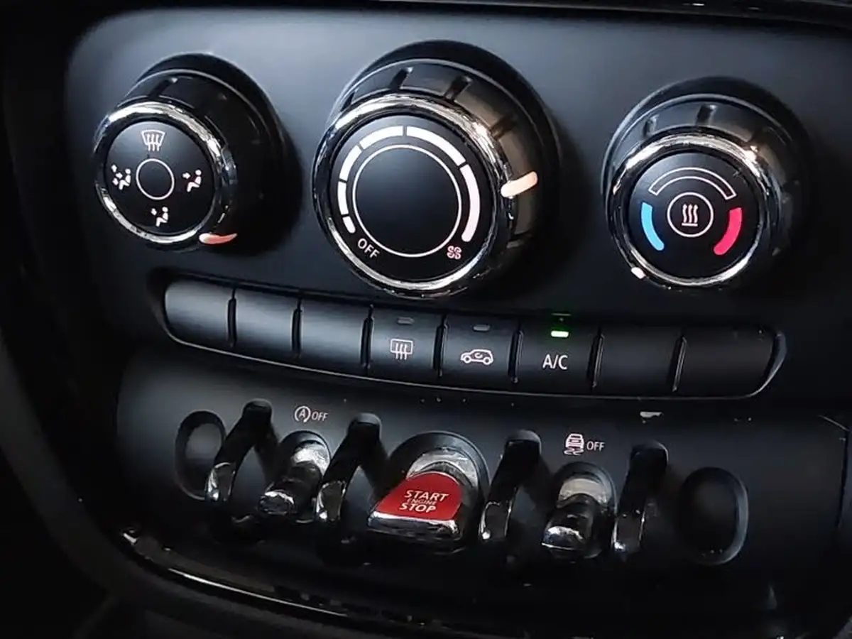 2018-mini-clubman-15-cooper-ss-big-12