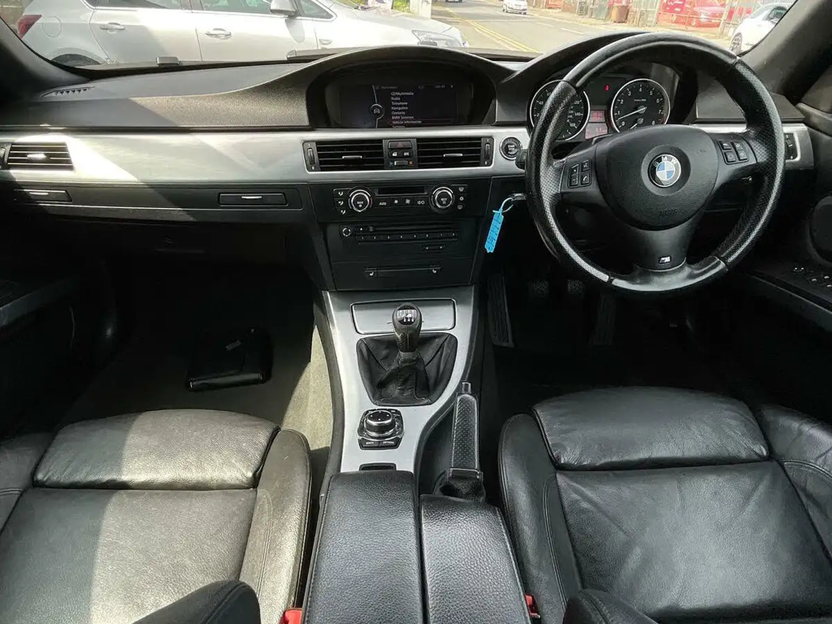 2008-bmw-3-series-30-330i-m-sport-convertible-2d-big-49