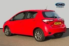 2018-toyota-yaris-15-vvt-i-icon-navi-hybrid-small-3