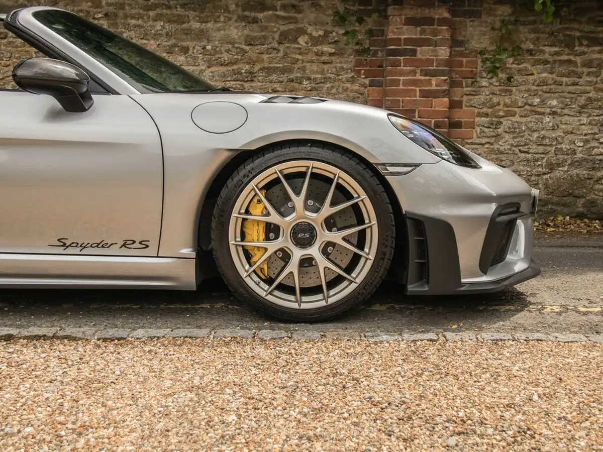 2024-porsche-boxster-718-40-spyder-rs-big-13