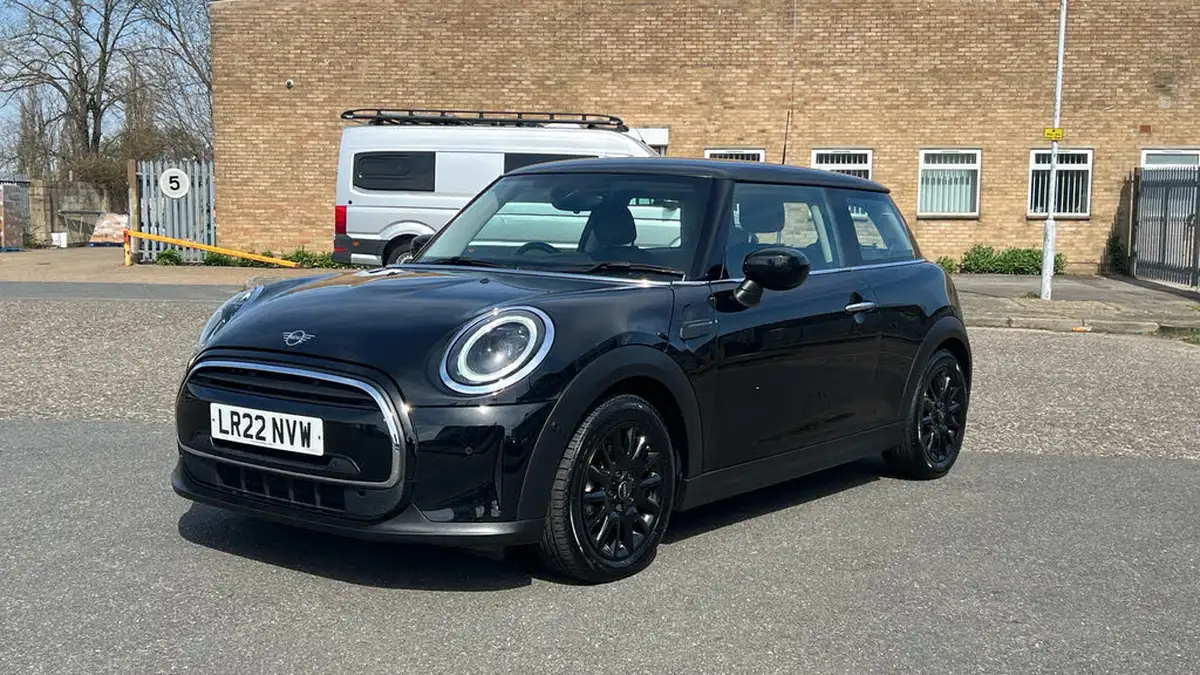 2022-mini-cooper-15-cooper-classic-hatchback-3d-auto-big-6