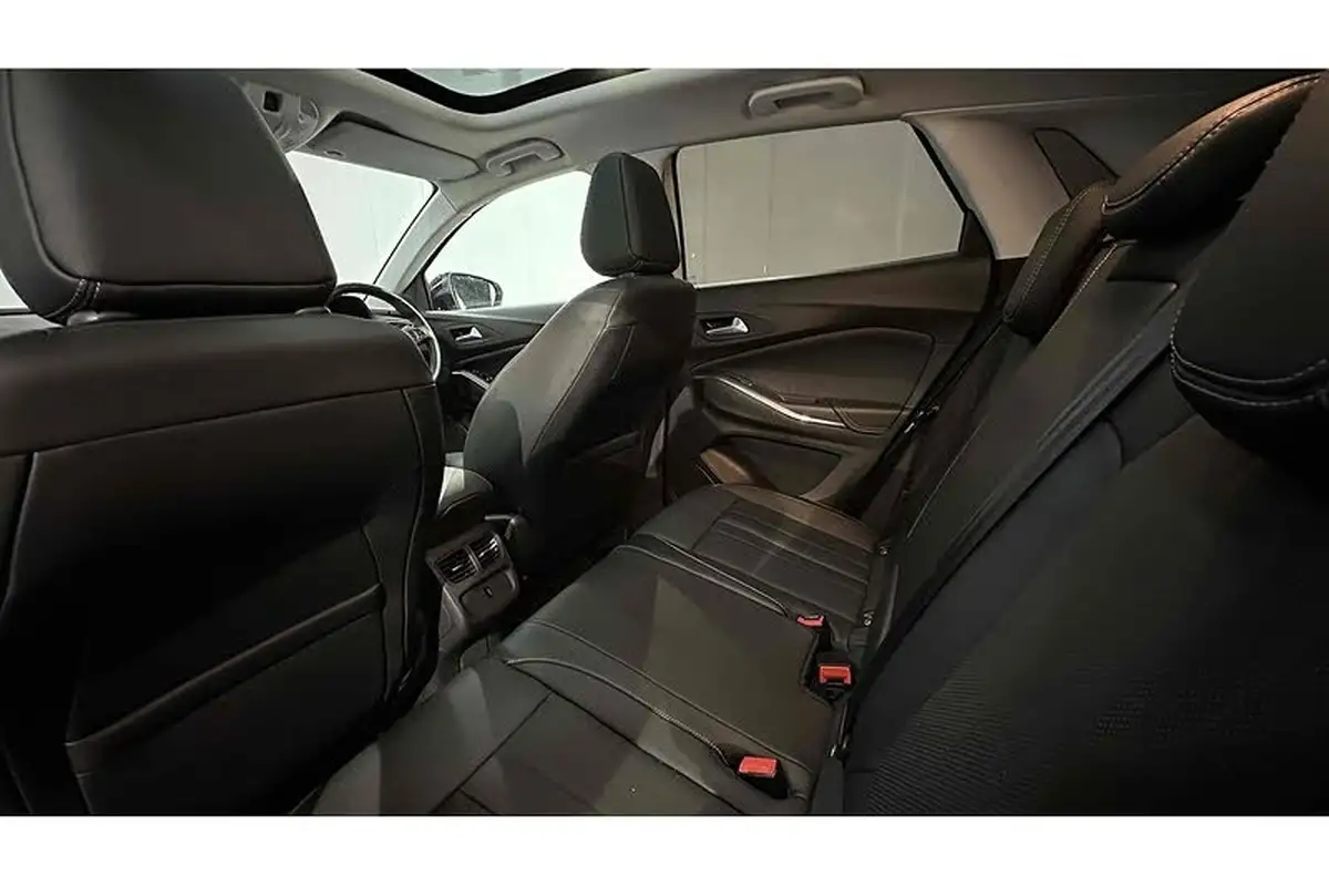 2019-vauxhall-grandland-x-12-elite-nav-ss-big-24