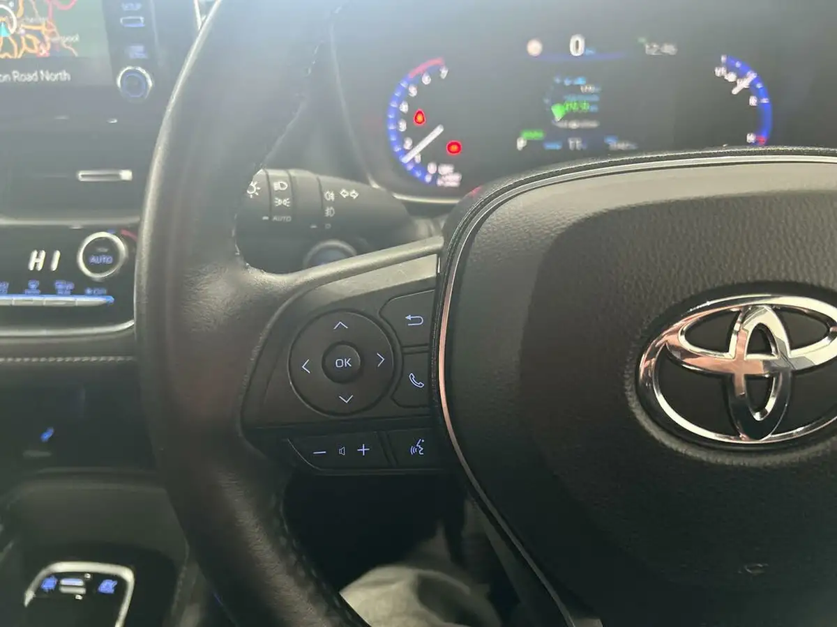 2021-toyota-corolla-18-vvt-i-design-trk-touring-sports-5d-big-28
