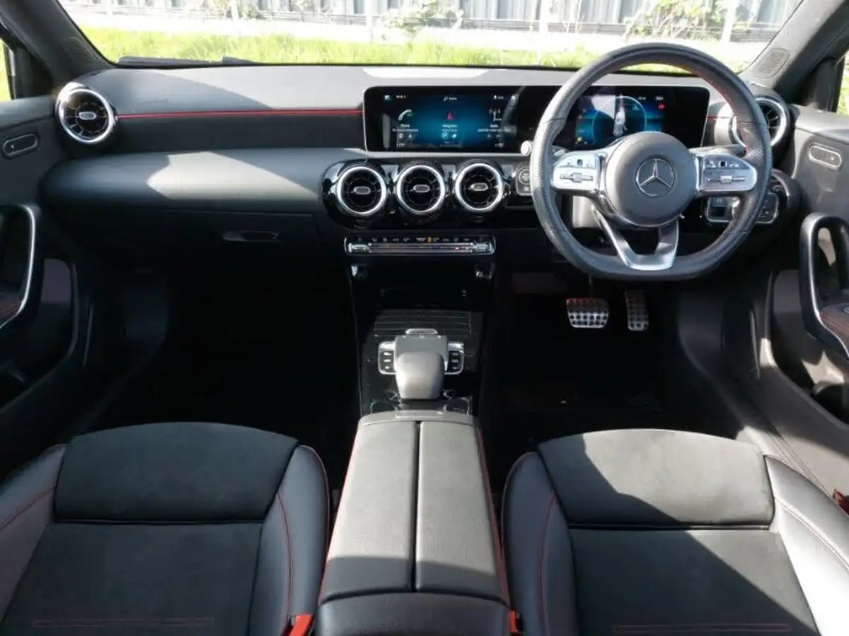 2019-mercedes-benz-a-class-13-a200-amg-line-executive-hatchback-5d-7g-dct-big-2