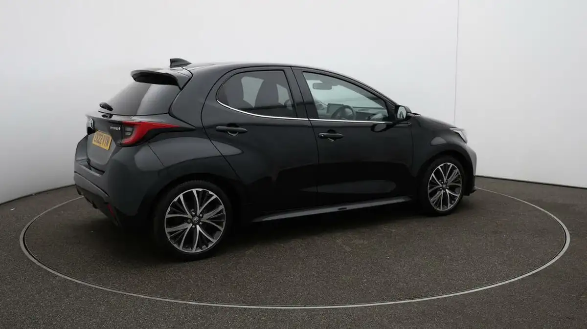 2022-toyota-yaris-15-vvt-i-excel-big-50