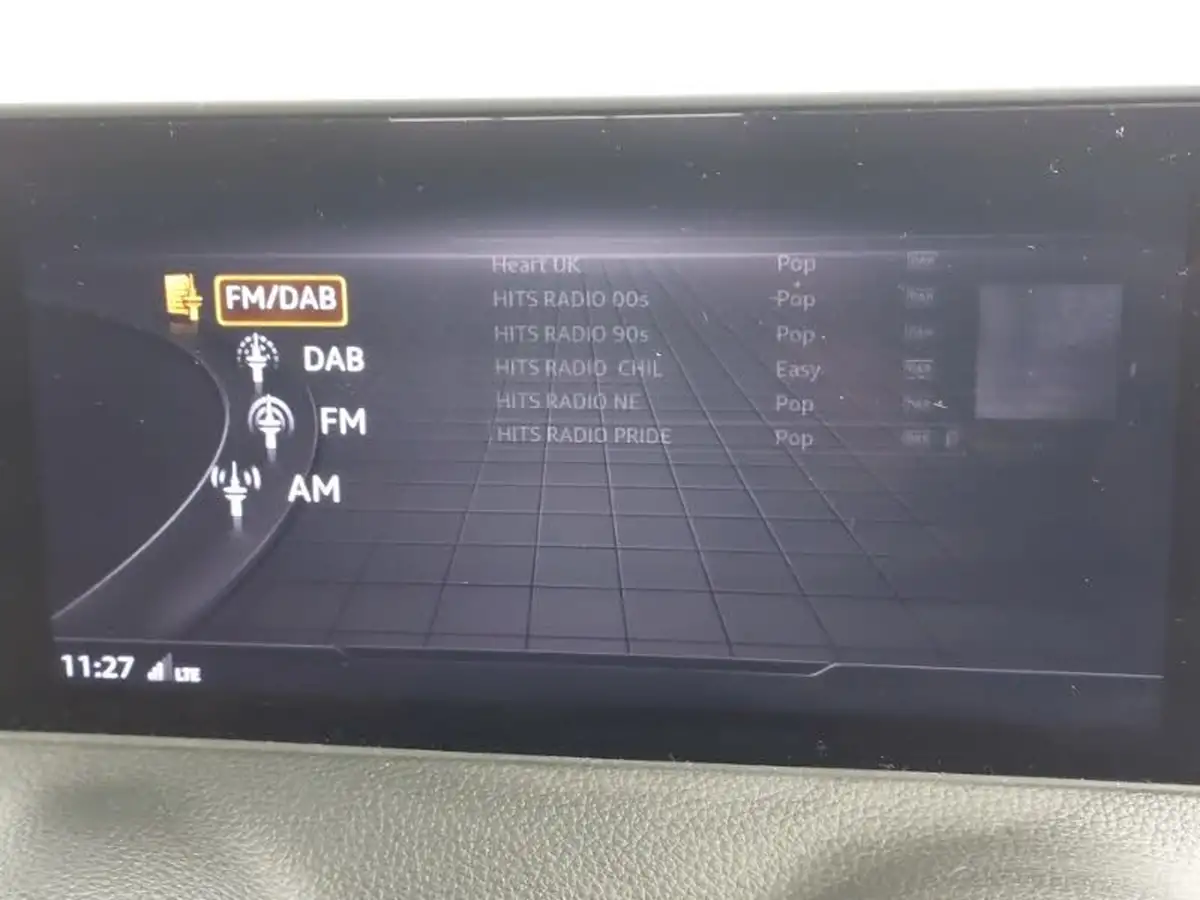 2022-audi-q2-15-35-tfsi-s-line-tronic-big-16