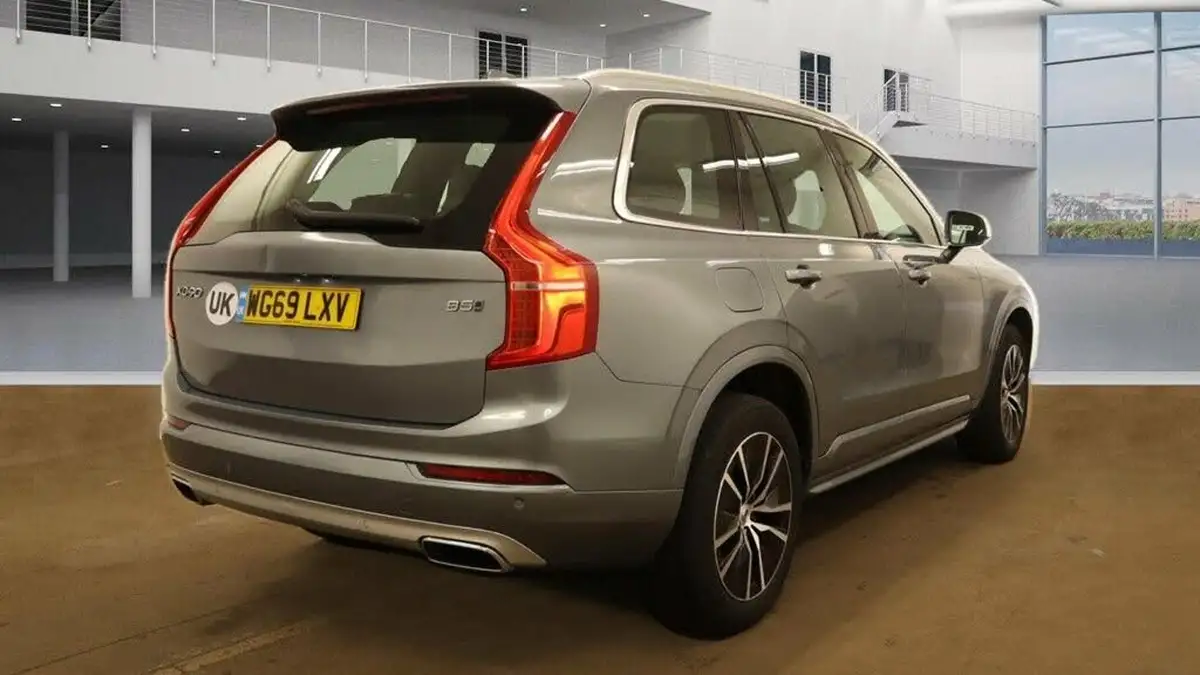 2019-volvo-xc90-20td-b5-momentum-big-4