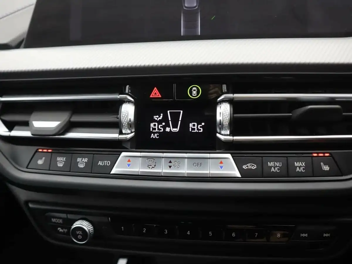 2022-bmw-1-series-15-118i-m-sport-lcp-dct-big-27