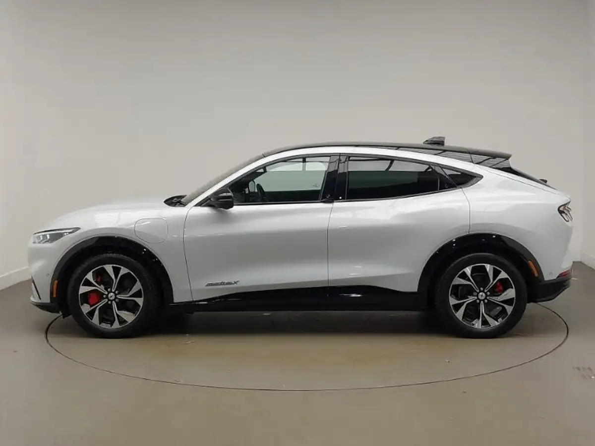 2022-ford-mustang-mach-e-e-extended-range-351ps-awd-big-3