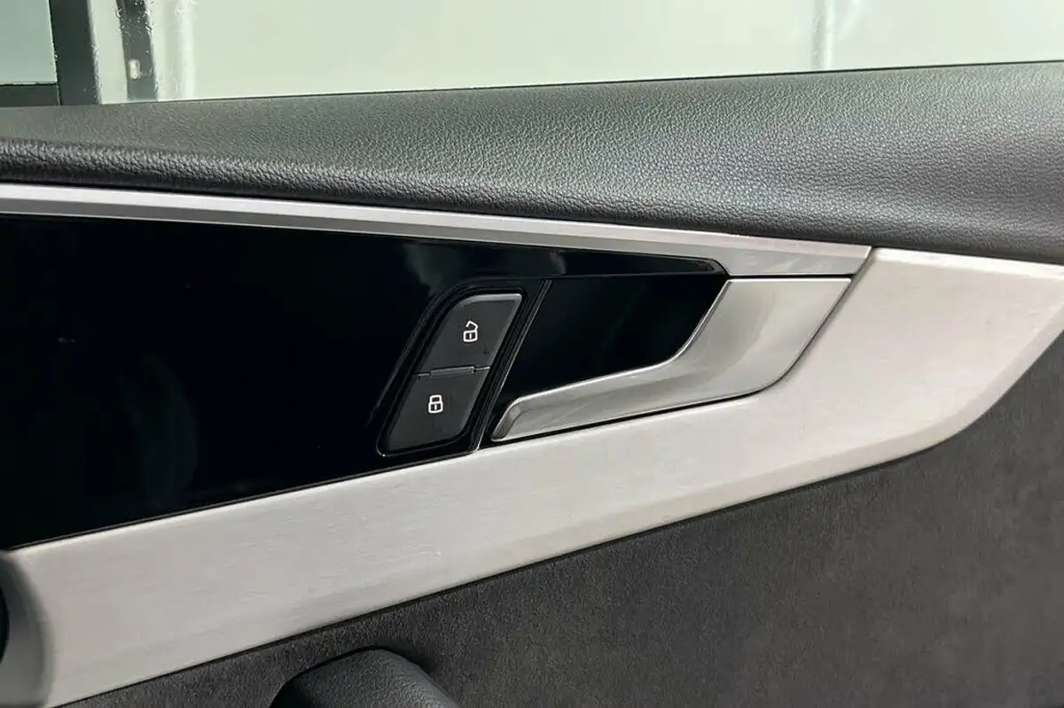 2019-audi-a4-avant-20-40-tfsi-sport-big-39