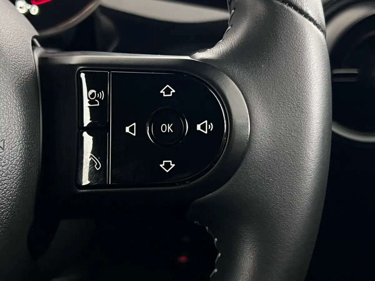 2021-mini-cooper-15-cooper-sport-hatchback-3d-big-23