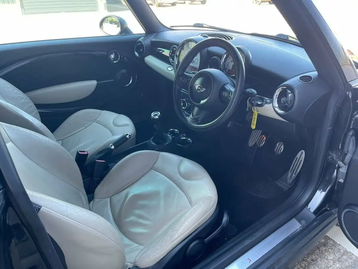 2011-mini-cooper-20td-cooper-sd-hatchback-3d-big-24