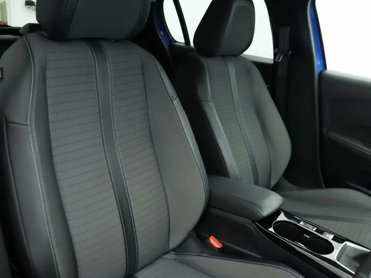 2020-peugeot-208-12-puretech-allure-100bhp-big-14