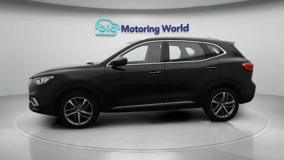2022-mg-hs-15t-gdi-exclusive-162ps-dct-big-3