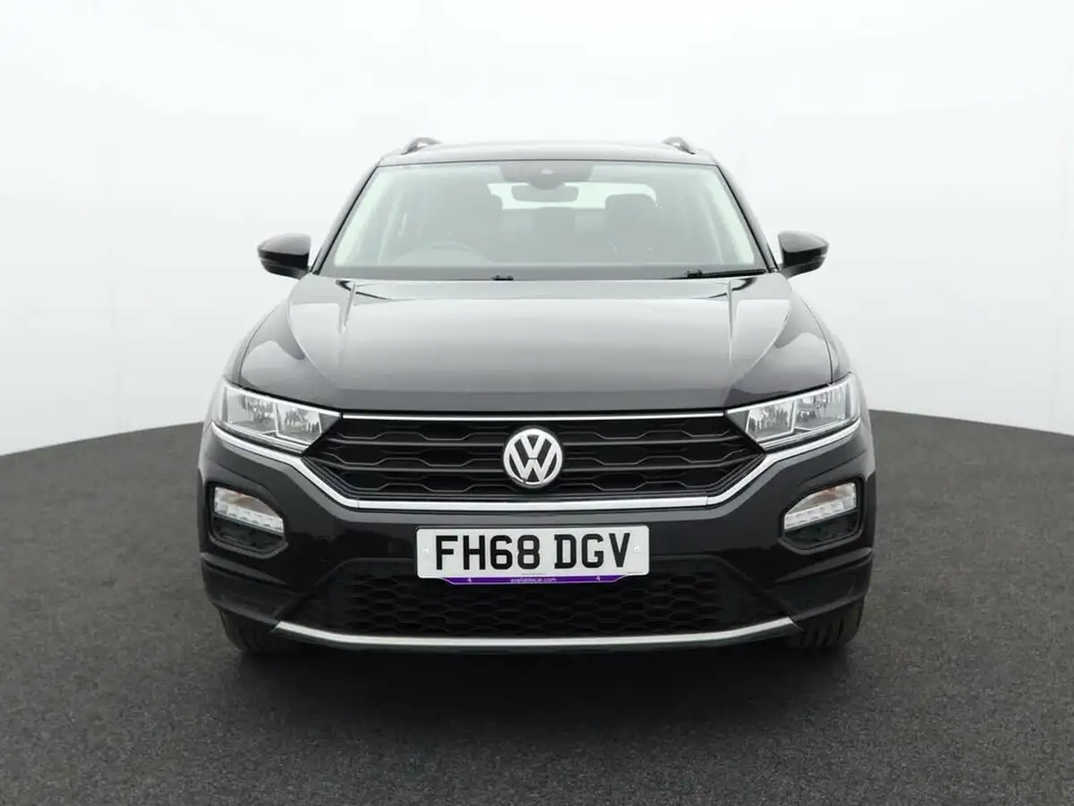 2019-volkswagen-t-roc-10-tsi-se-big-1