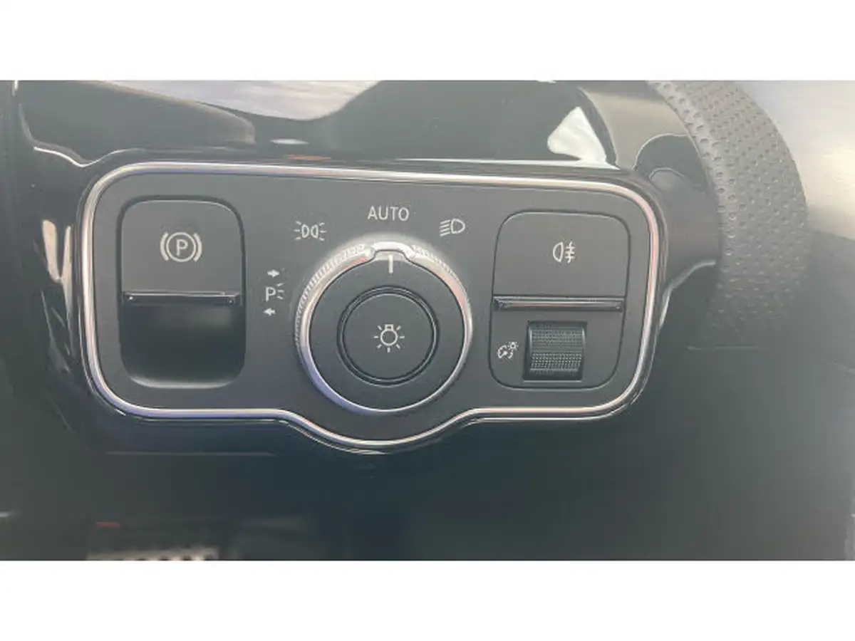 2022-mercedes-benz-a-class-13-a180-amg-line-premium-plus-edition-saloon-4d-7g-dct-big-26