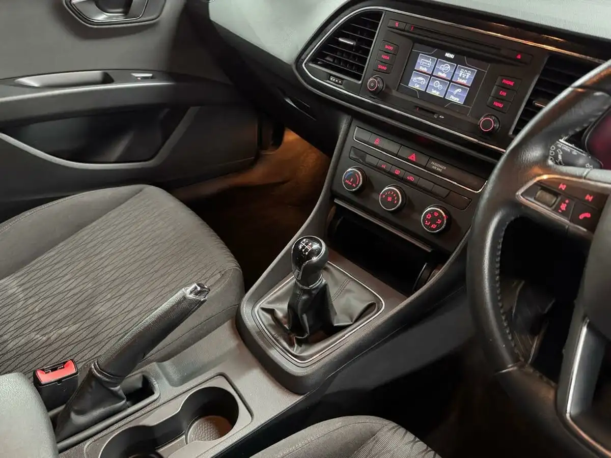2013-seat-leon-20td-se-big-26