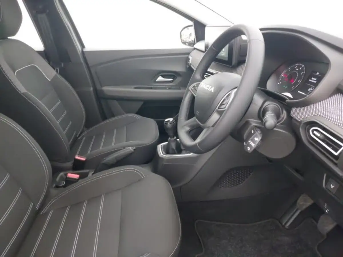 2023-dacia-sandero-10-tce-expression-90bhp-big-10