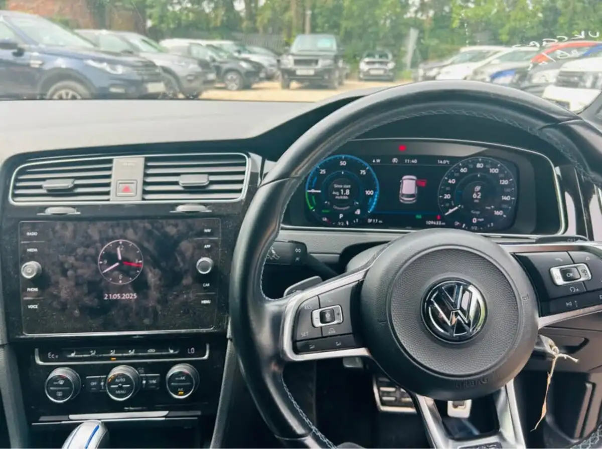 2018-volkswagen-golf-14-tsi-gte-advance-big-8