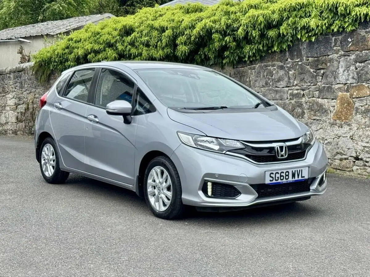 2018-honda-jazz-13-i-vtec-se-cvt-big-11