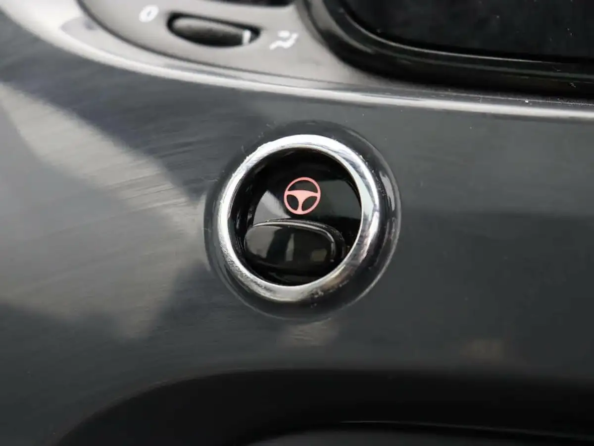 2021-fiat-500-10-dolcevita-big-28