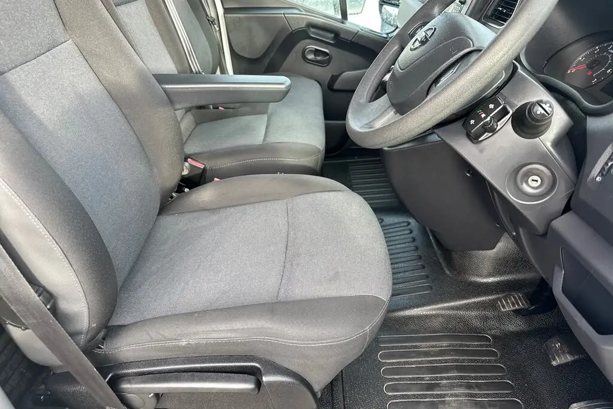 2022-nissan-interstar-23dci-f33-l2h2-acenta-135pseu6d-big-25