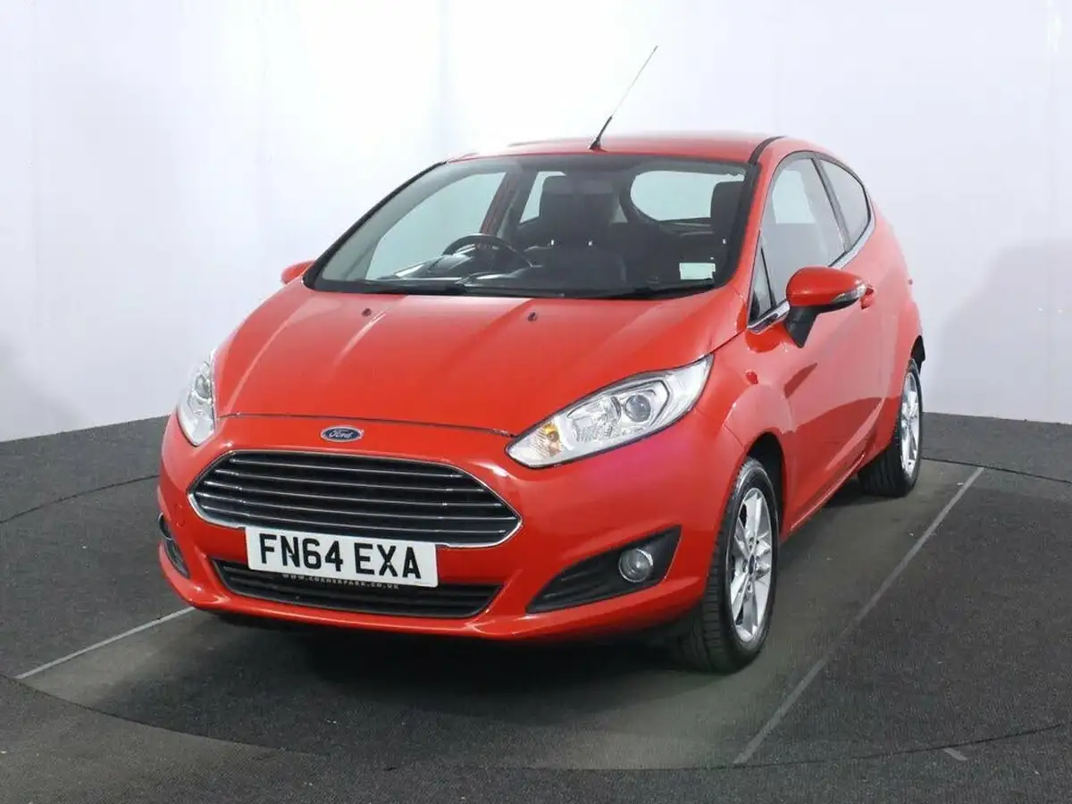 2014-ford-fiesta-10-zetec-100ps-ecoboost-ss-3d-big-2