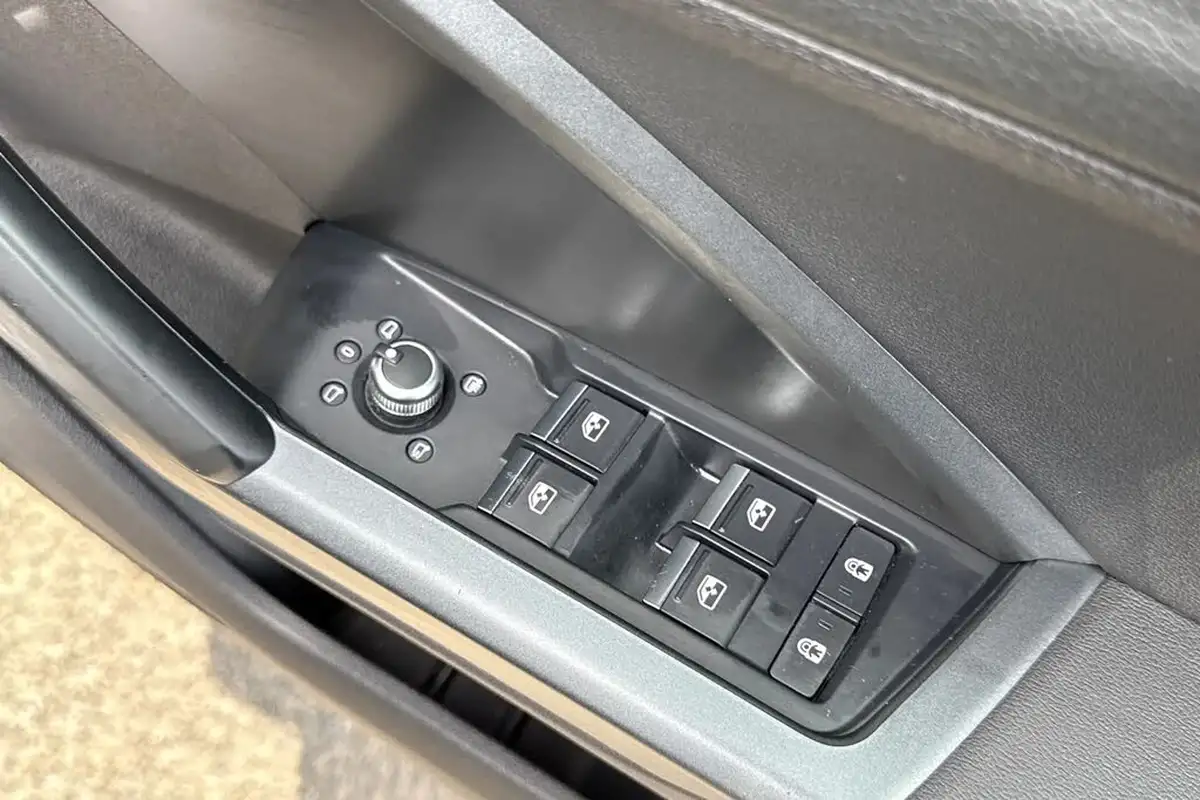 2019-audi-q3-20-40-tfsi-s-line-big-45