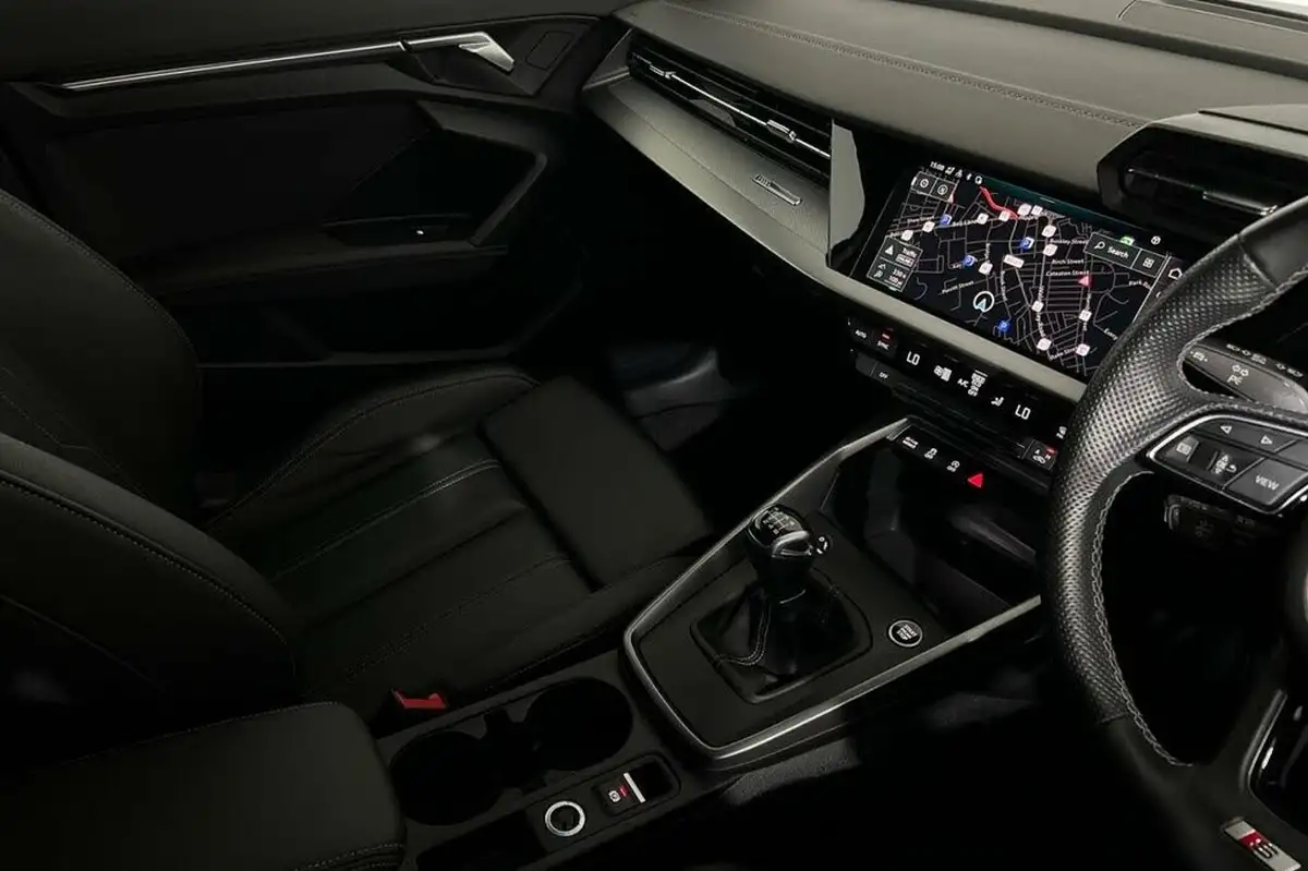 2022-audi-a3-15-35-tfsi-s-line-sportback-5d-big-30