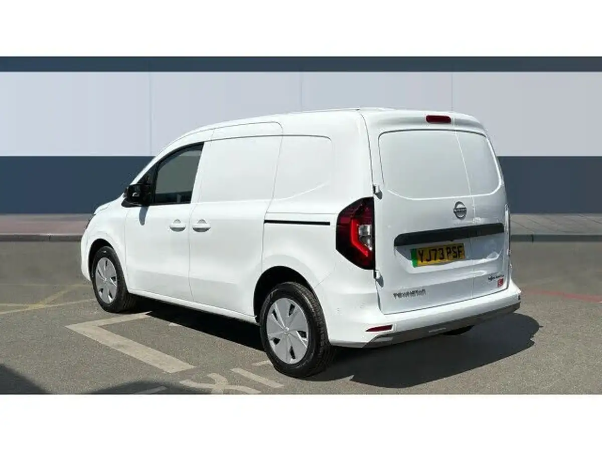 2023-nissan-townstar-e-45kwh-l1-tekna-big-1
