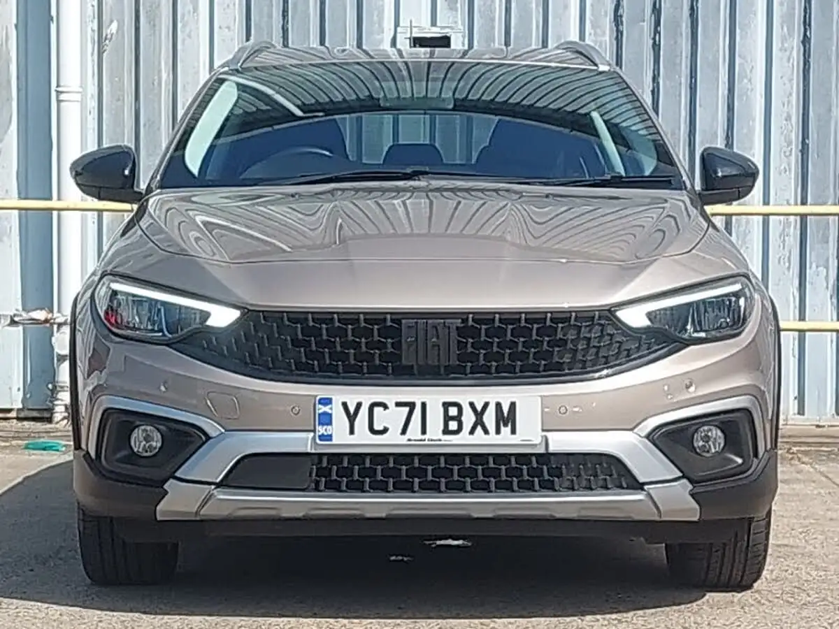2021-fiat-tipo-10-cross-big-18