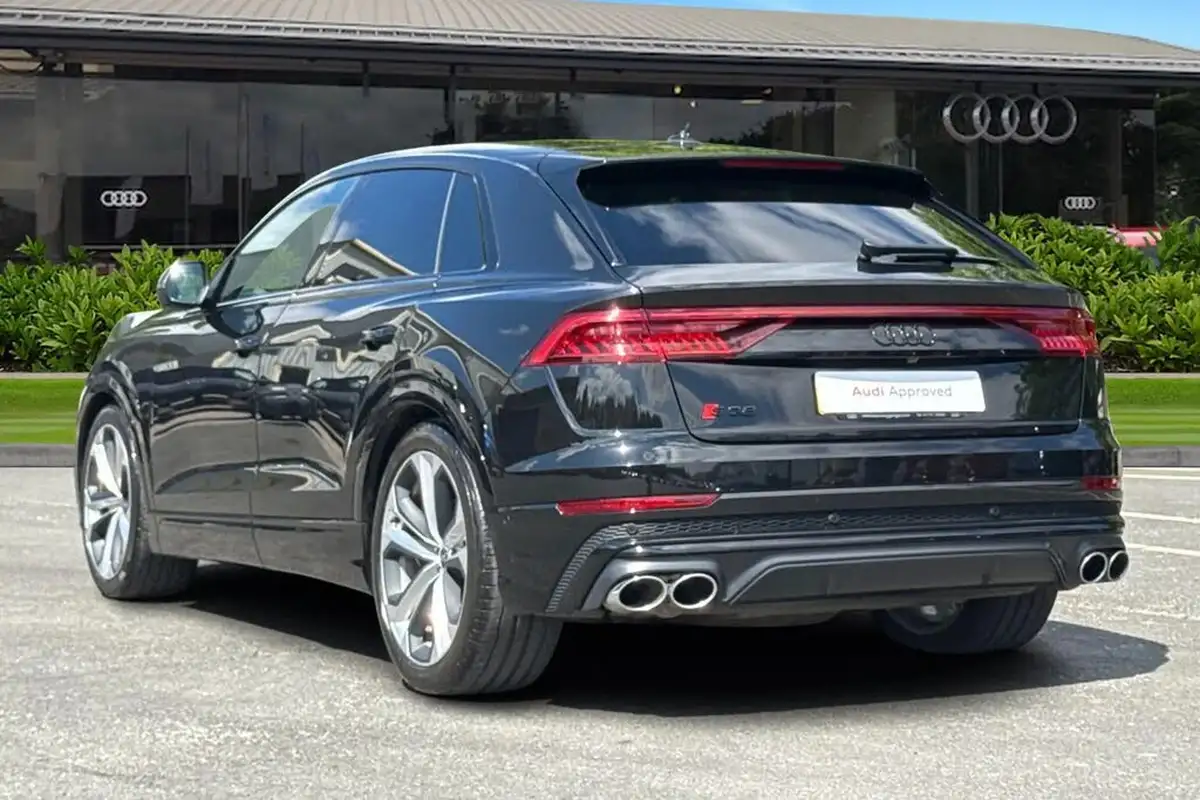 2022-audi-sq8-40-tfsi-black-edition-big-1