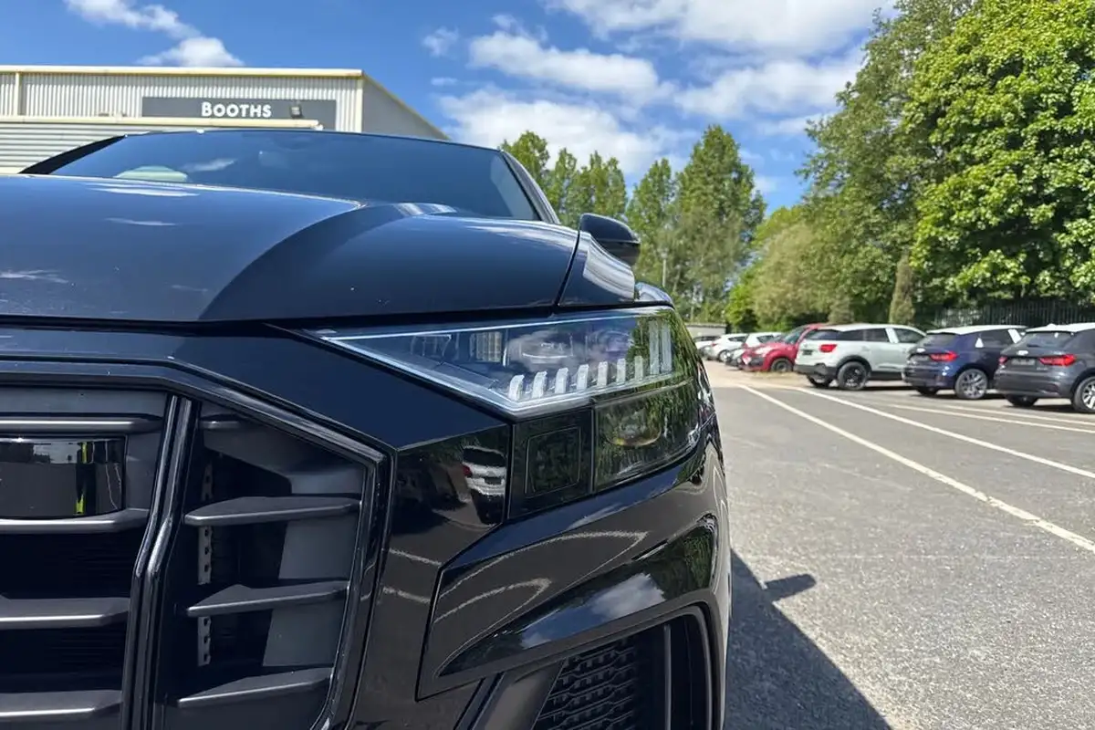 2022-audi-sq8-40-tfsi-black-edition-big-25