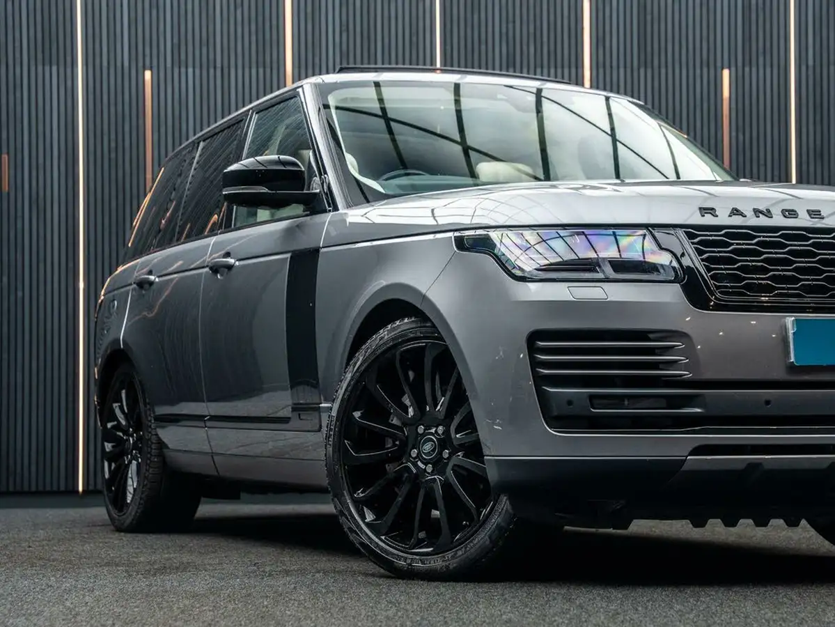 2021-land-rover-range-rover-30-d300-westminster-big-6