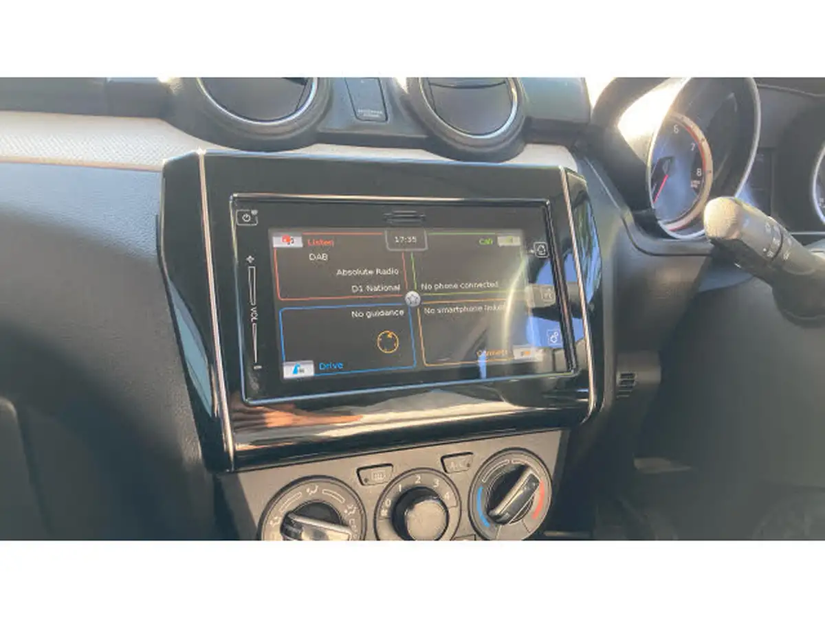 2018-suzuki-swift-10-boosterjet-sz-t-111ps-big-11