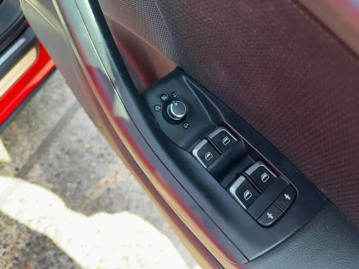 2015-audi-q3-14-s-line-cod-ss-tronic-big-25