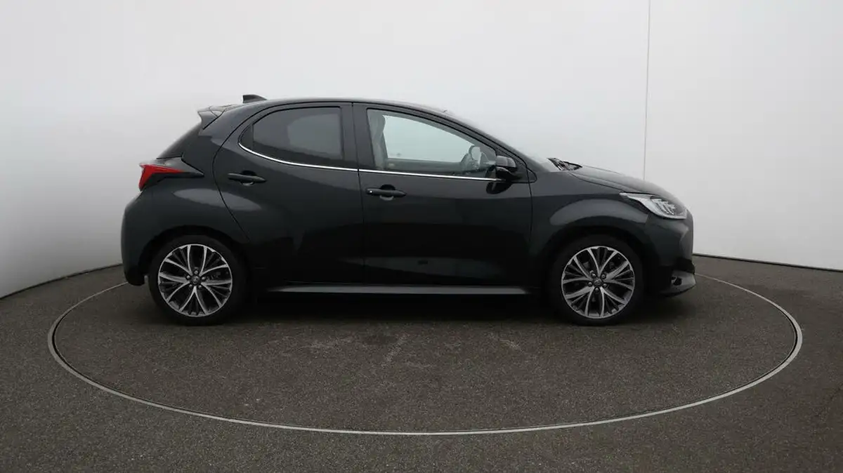 2022-toyota-yaris-15-vvt-i-excel-big-48