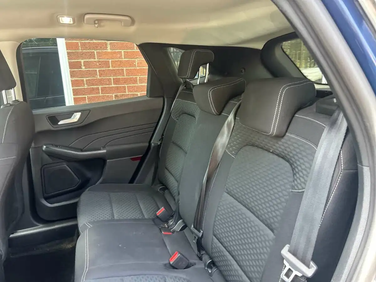 2021-ford-kuga-15-zetec-big-23