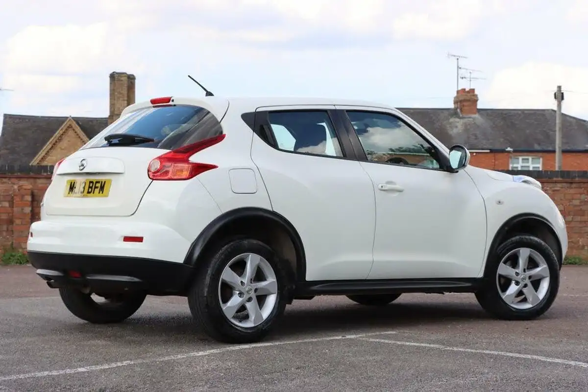 2013-nissan-juke-16-visia-16v-big-10