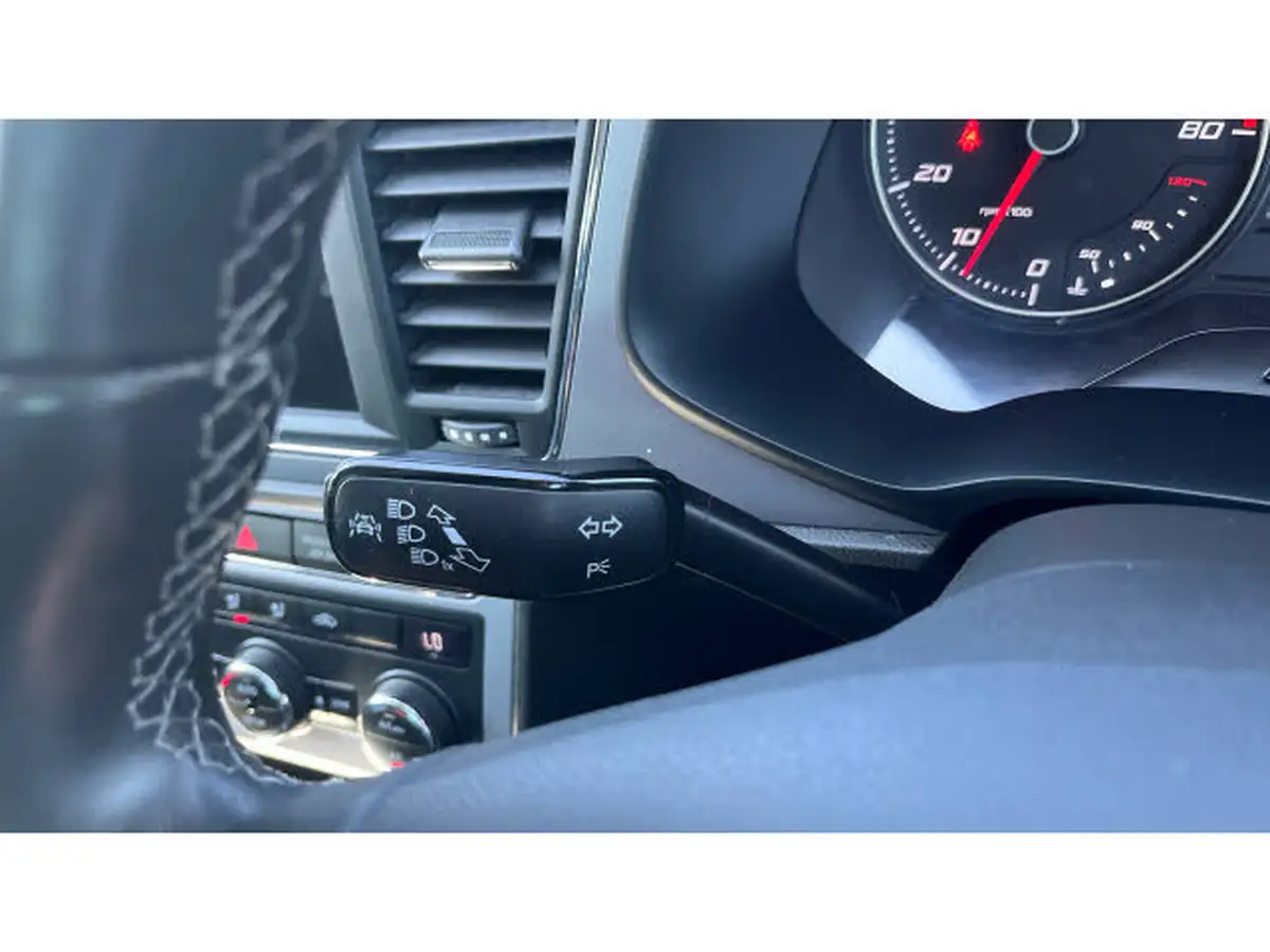 2017-seat-leon-14-ecotsi-xcellence-technology-hatchback-big-38