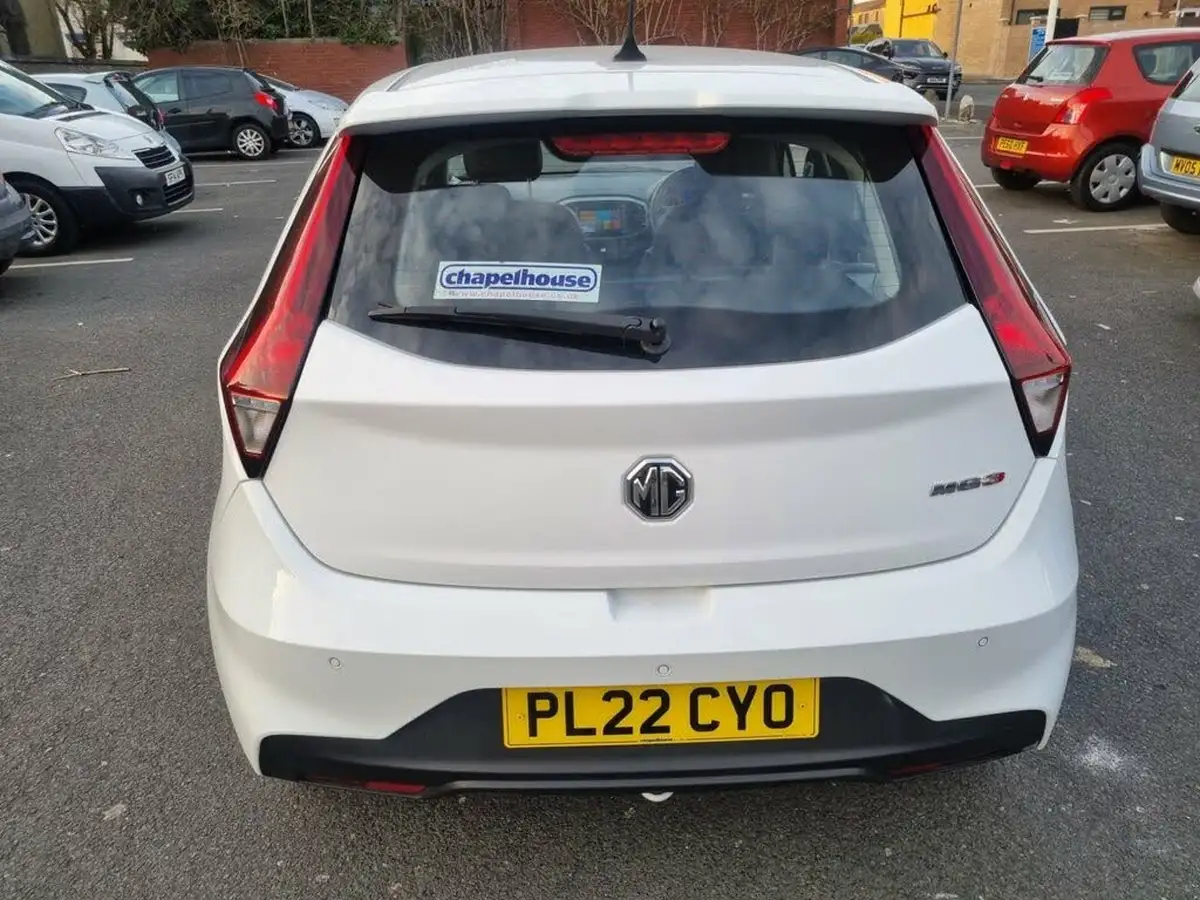 2022-mg-mg3-15-vti-tech-exclusive-nav-big-12