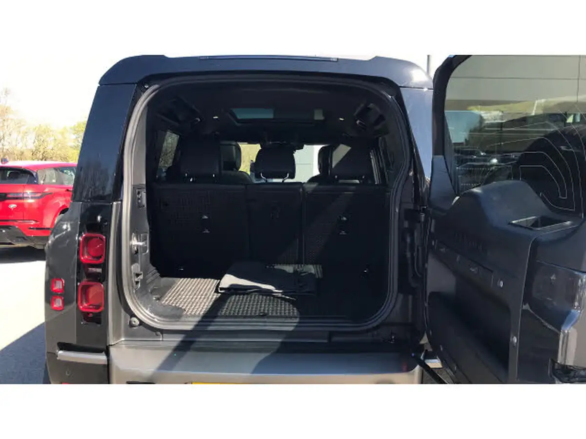 2022-land-rover-110-defender-30-d300-x-dynamic-hse-big-9