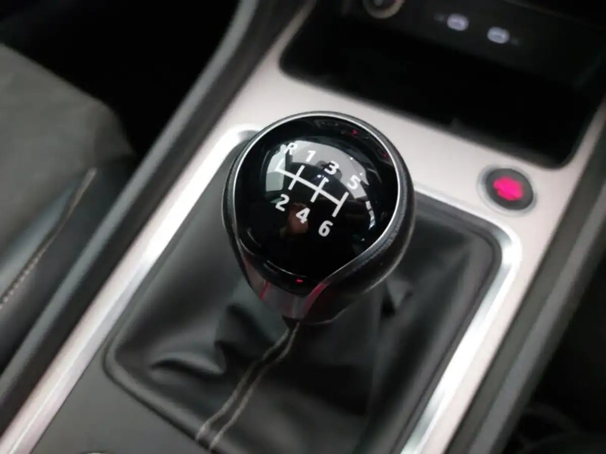 2023-seat-ateca-15-ecotsi-xperience-big-17