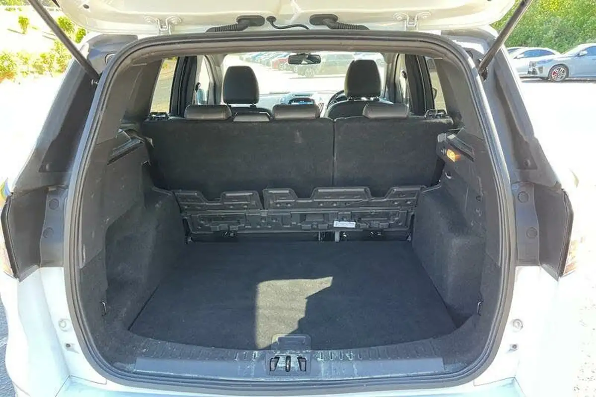 2018-ford-kuga-20tdci-st-line-150ps-big-20