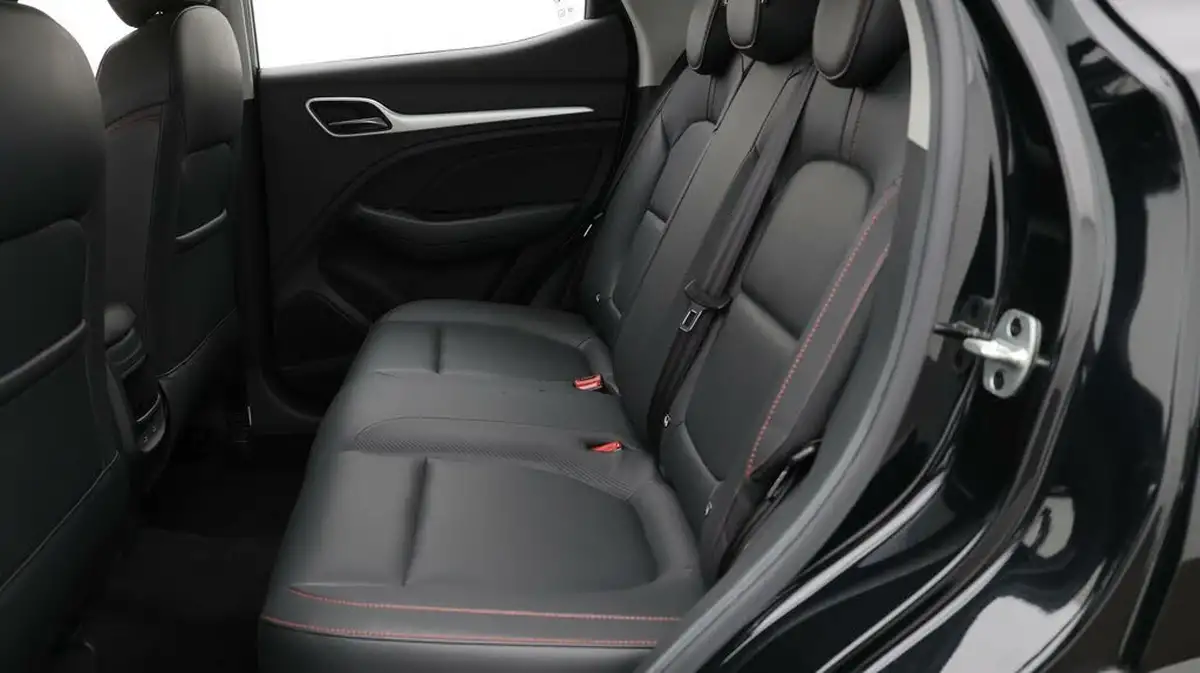 2022-mg-zs-suv-15-vti-tech-exclusive-big-16